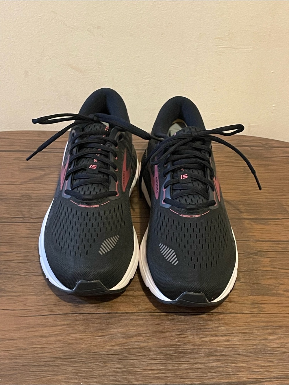 Brooks Addiction GTS 15 Women's 11 Black and Pink Running Shoes - Lightweight